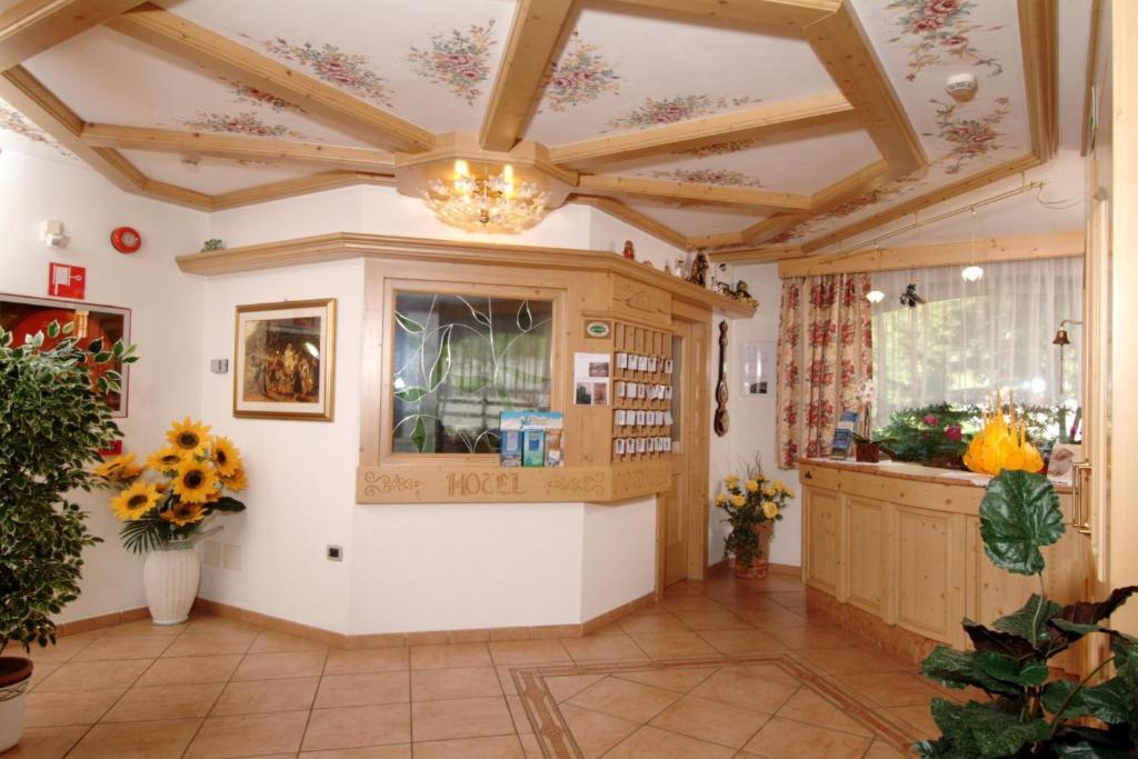 Albergo Fiordaliso Canazei Δωμάτιο φωτογραφία